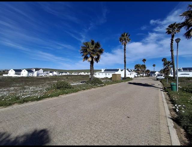 LAND FOR SALE IN LAMPIESBAAI